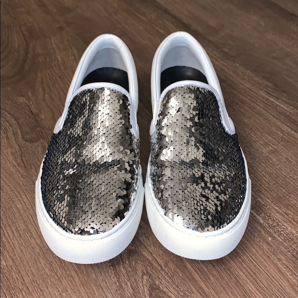 EUC Tory Burch leather colorblock sneakers